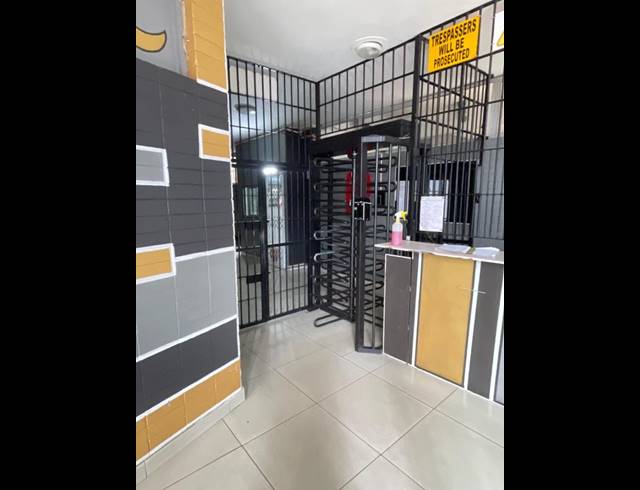 4 BEDROOM APARTMENT FOR SALE IN SOUTH BEACH